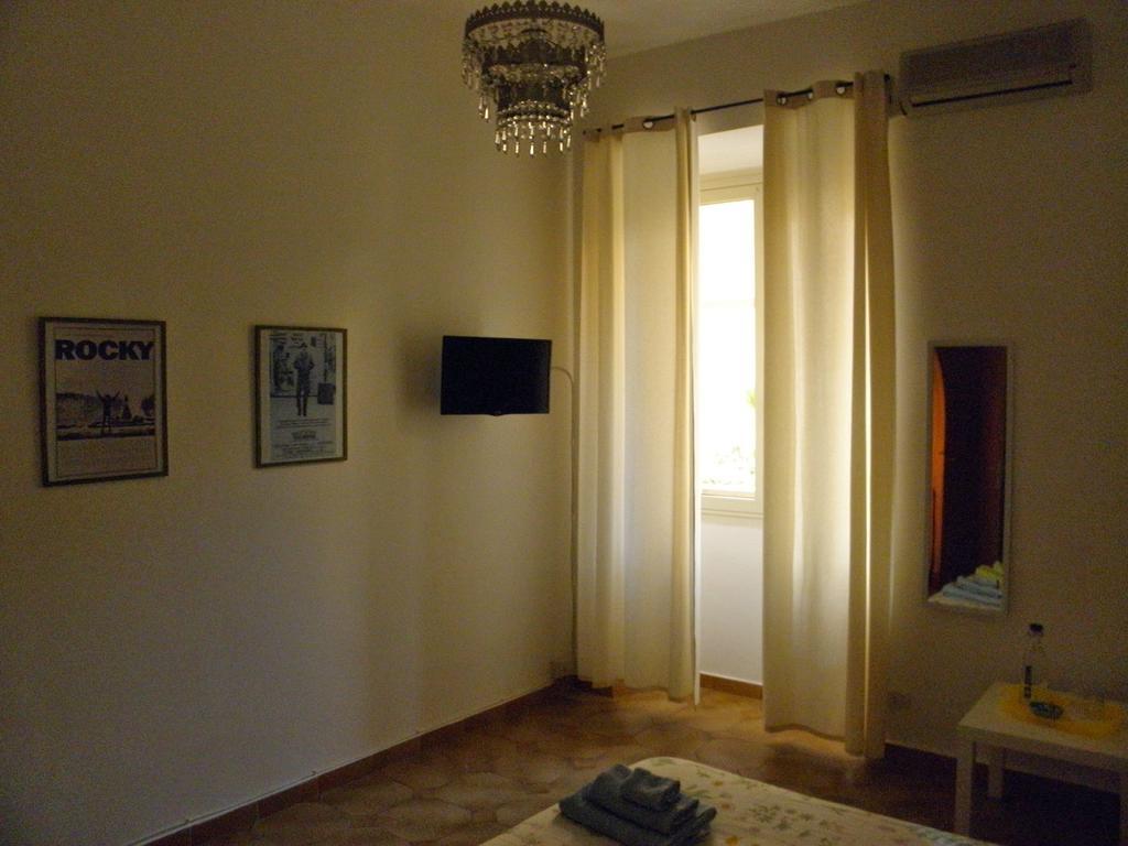 Alfieri B&B Cagliari Ngoại thất bức ảnh
